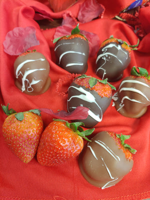 Chocolate Dipped Strawberries (PRE-ORDER REQUIRED)      **LOCAL PICKUP ONLY**